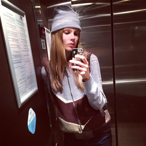 Caroline Brasch Nielsen taking a selfie