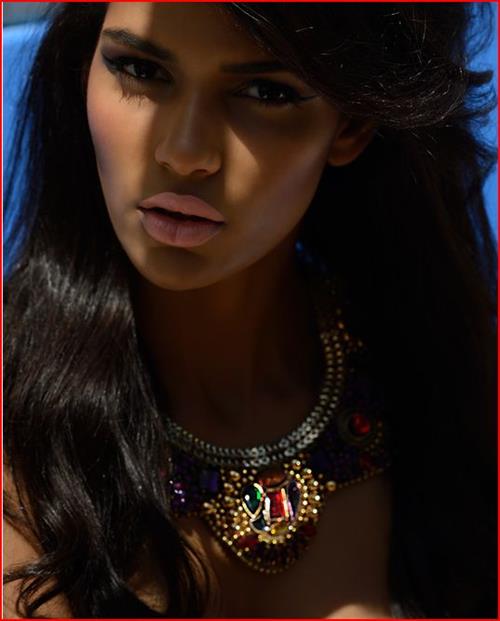 Cris Urena taking a selfie