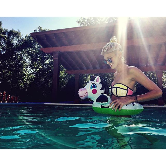 Devon Windsor in a bikini