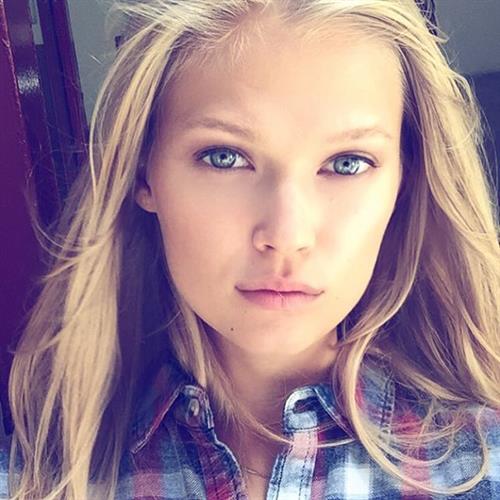 Vita Sidorkina taking a selfie