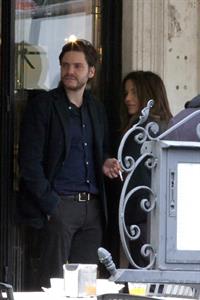 Kate Beckinsale On Set of The Face of an Angel in Rome November 11-2013 