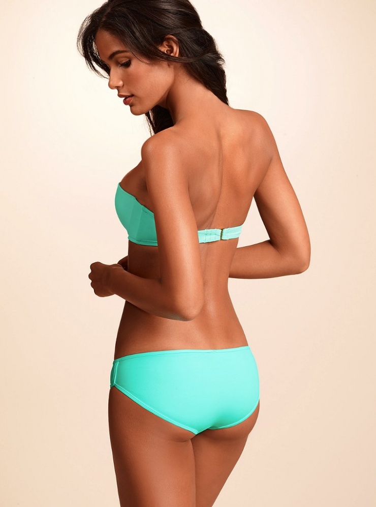 Cris Urena in a bikini - ass