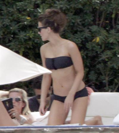 Kate Beckinsale in bikini as she fits in some sunbathing on family holiday in Mexico March 28-2013 