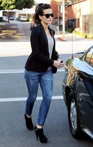 Kate Beckinsale heads out to lunch in Brentwood 11/7/12