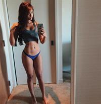 Yovanna Ventura taking a selfie