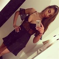 Kelly Karloff taking a selfie