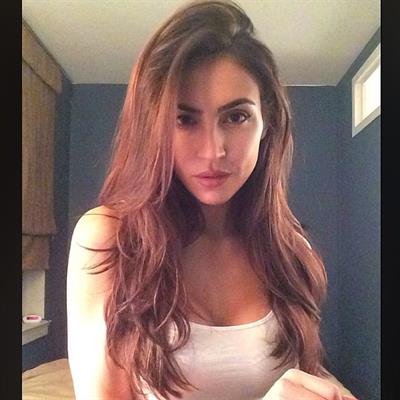 Kelly Karloff taking a selfie