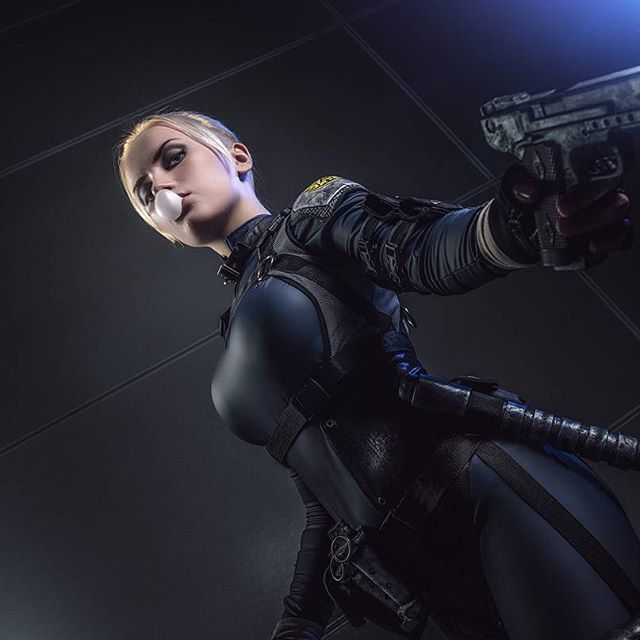 Natasha Firsakova as Cassie Cage