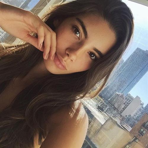 Cindy Mello taking a selfie