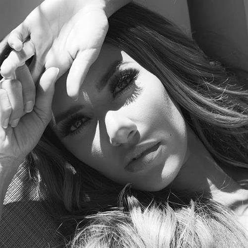 Mercedes Terrell taking a selfie