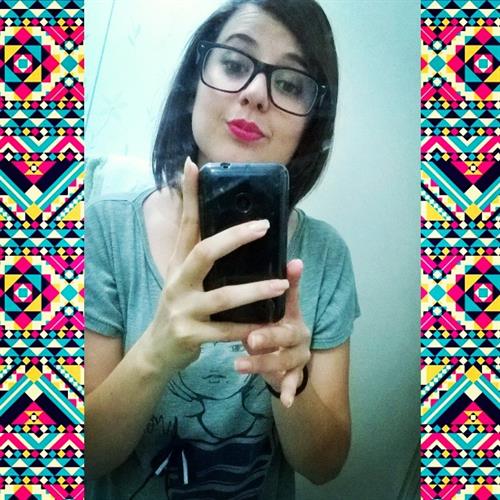 Veronica Rangel taking a selfie