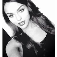 Lisa Ramos taking a selfie