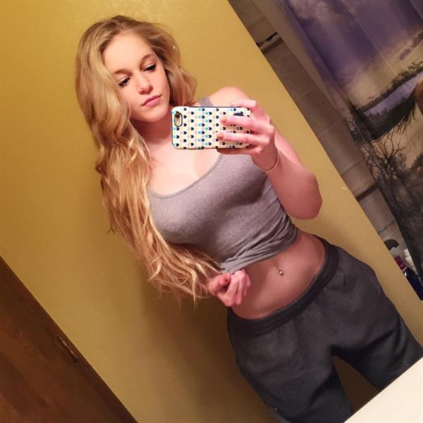 Courtney Tailor taking a selfie