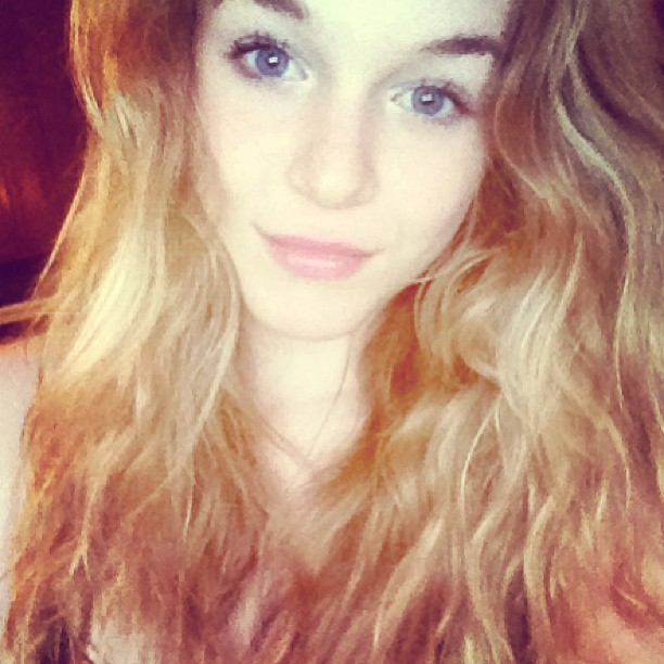 Courtney Tailor taking a selfie