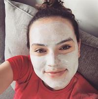 Daisy Ridley taking a selfie