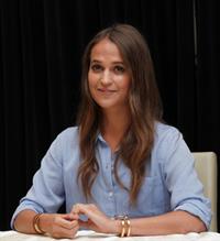 Alicia Vikander