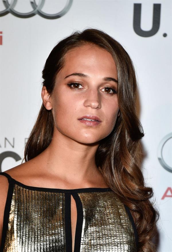 Alicia Vikander