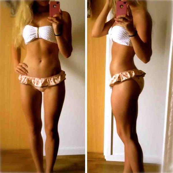 Anna Nyström in a bikini taking a selfie