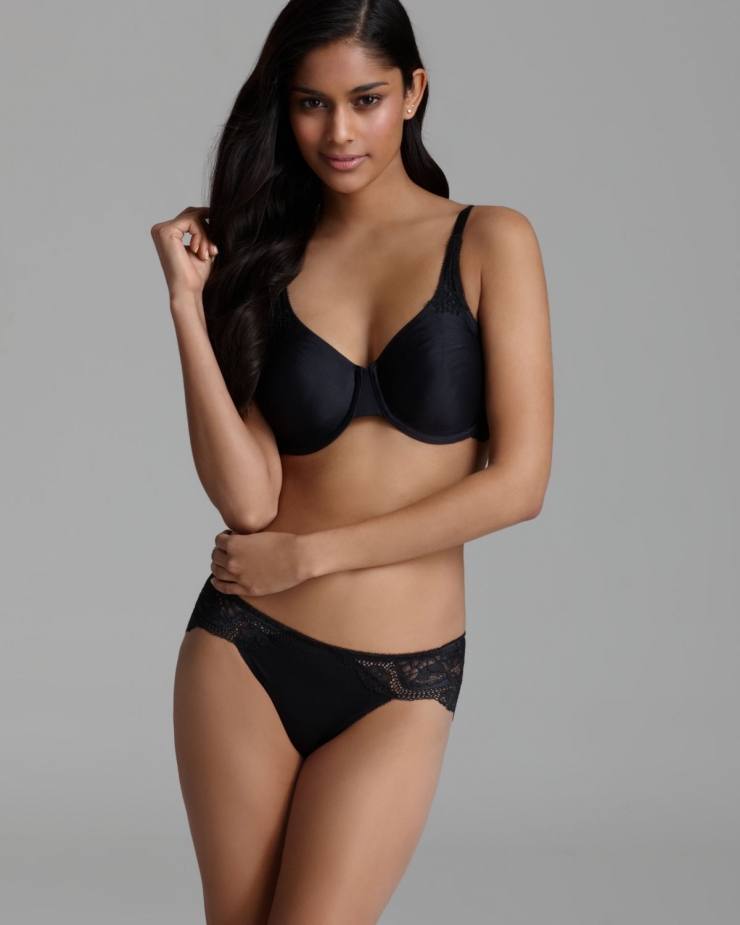 Alyssah Ali in lingerie