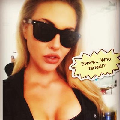 Chloe Rose Lattanzi taking a selfie