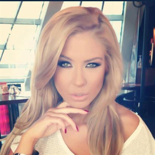 Andrea Ando taking a selfie