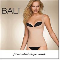 Elisandra Tomacheski in lingerie