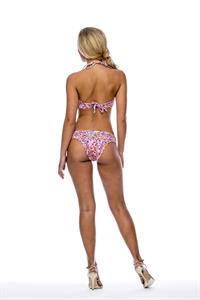 Elisandra Tomacheski in a bikini - ass