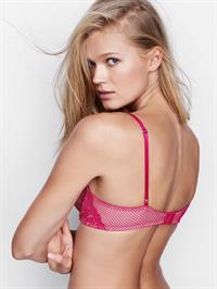 Vita Sidorkina in lingerie