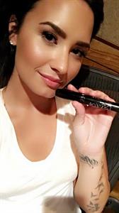 Demi Lovato taking a selfie