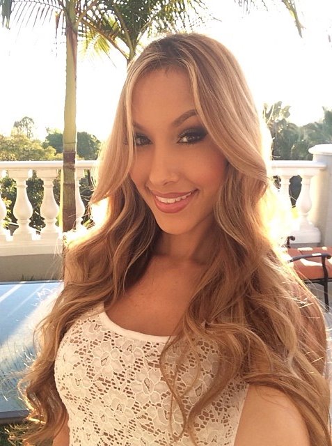 Alexia Cortez taking a selfie