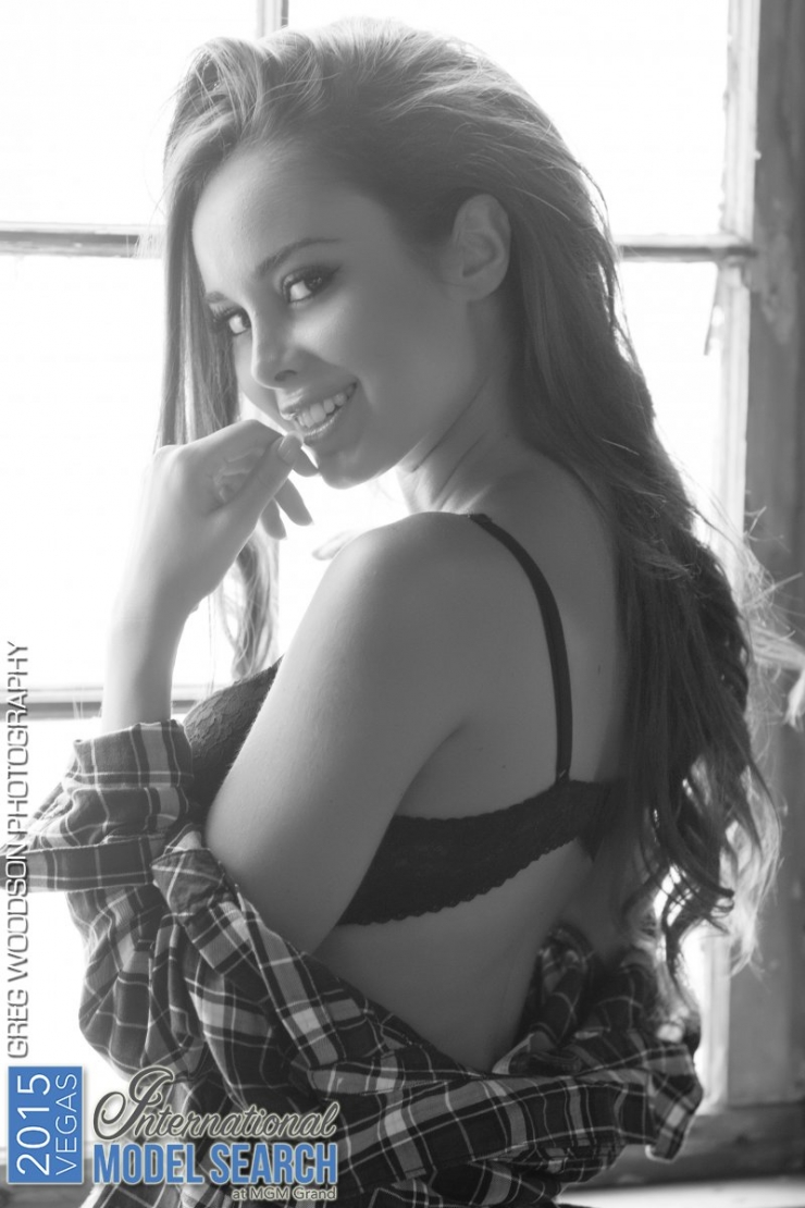 Susanna Canzian in lingerie