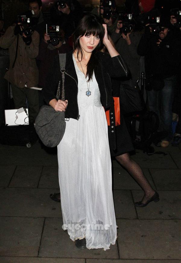 Daisy Lowe