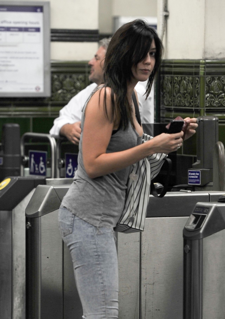 Daisy Lowe