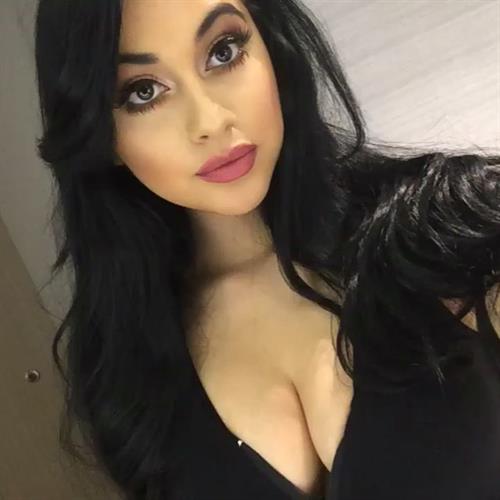 Jailyne Ojeda Ochoa taking a selfie