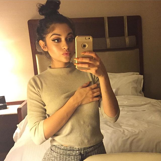 Jailyne Ojeda Ochoa taking a selfie