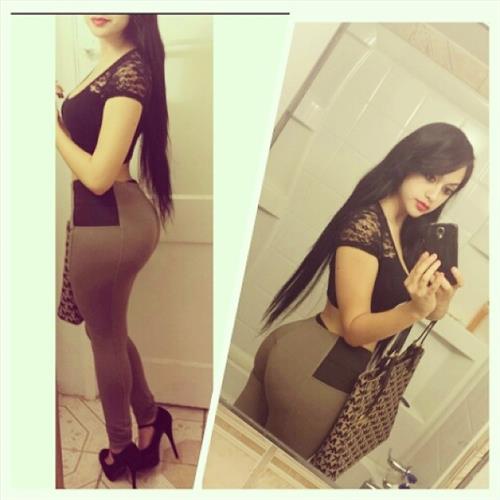 Jailyne Ojeda Ochoa taking a selfie