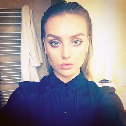 Perrie Edwards taking a selfie
