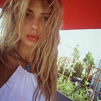 Sahara Ray taking a selfie