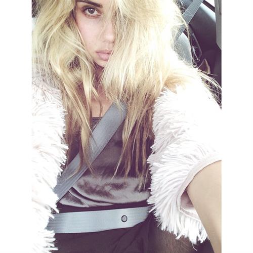 Sahara Ray taking a selfie