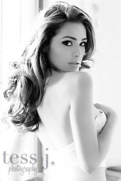 Olivia Culpo in lingerie