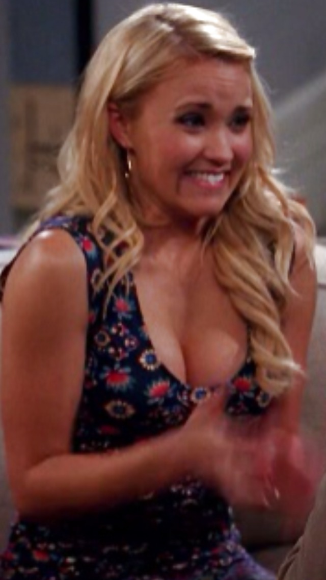 Emily Osment Pictures. 