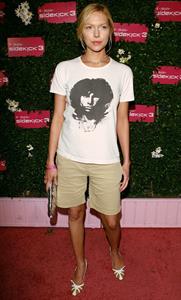  Laura Prepon Launch Of The T-Mobile Sidekick