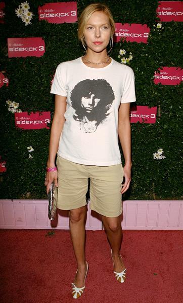  Laura Prepon Launch Of The T-Mobile Sidekick