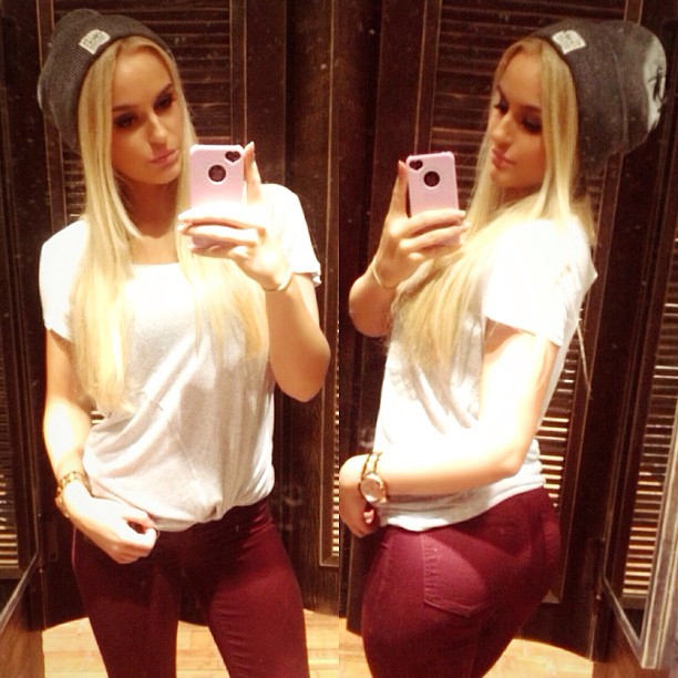 Anna Nyström taking a selfie