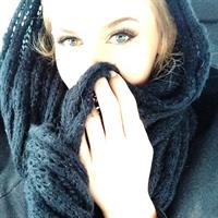 Anna Nyström taking a selfie