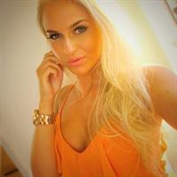 Anna Nyström taking a selfie