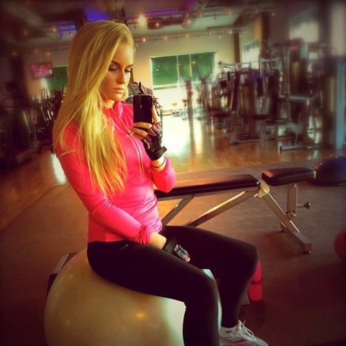 Anna Nyström taking a selfie