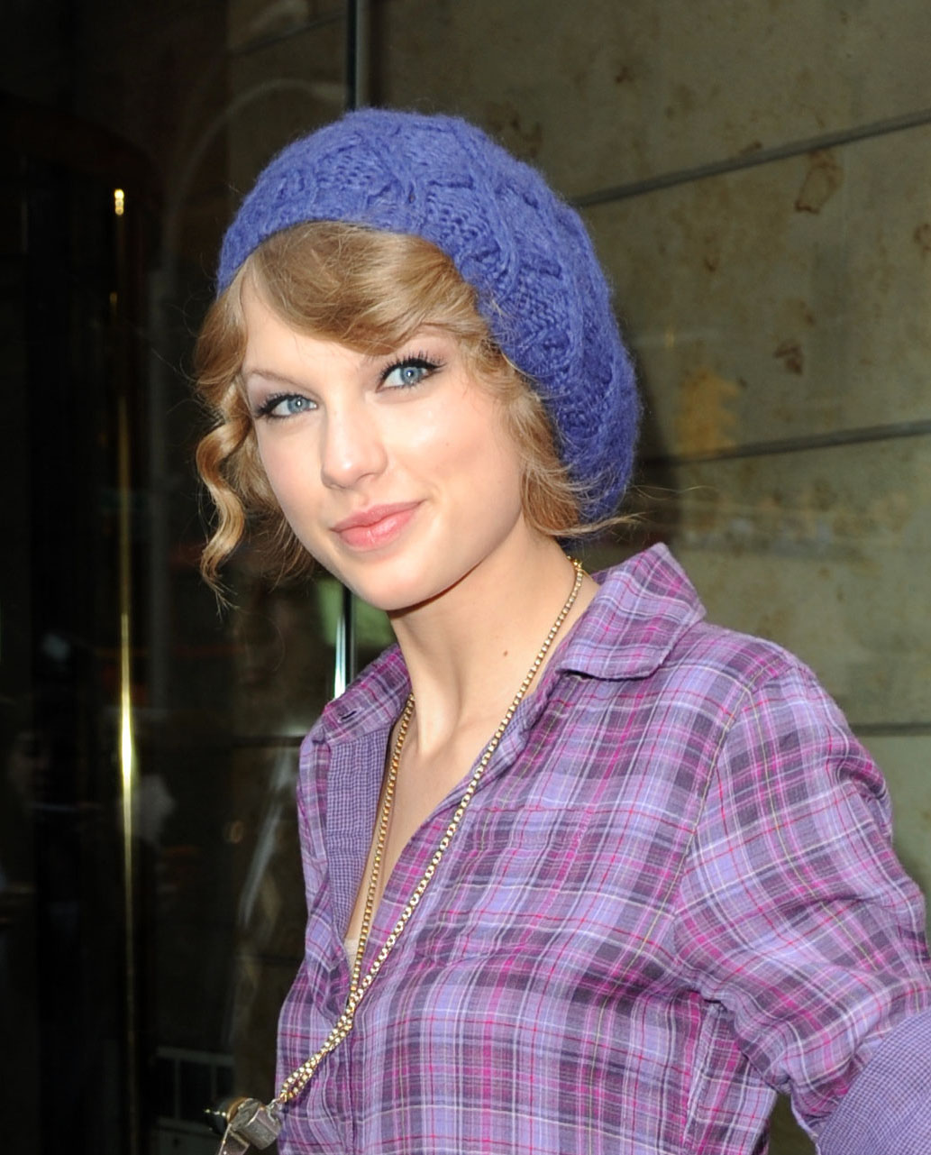 Taylor Swift arriving David Letterman Show October 26, 2010 