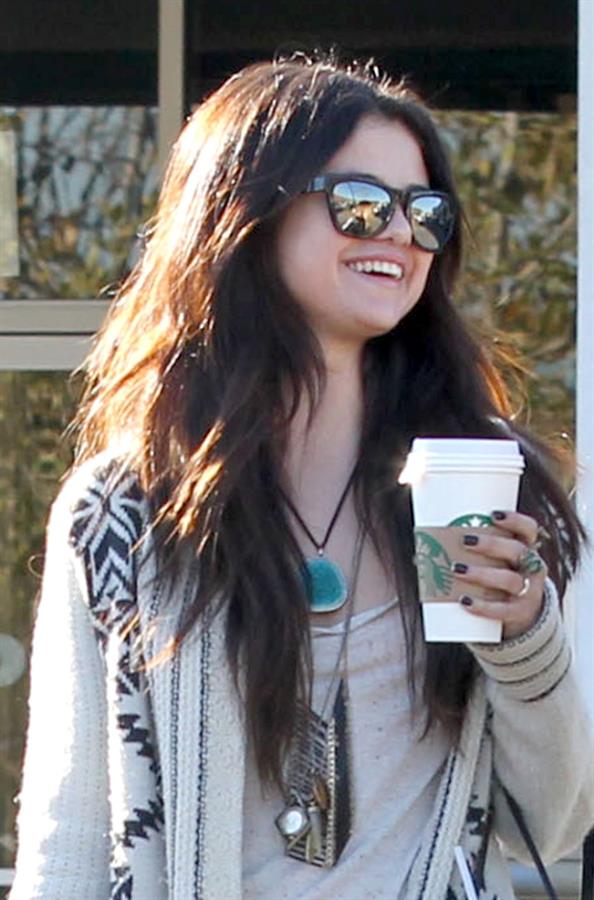 Selena Gomez grabs lunch & coffee in Burbank 1/16/13 