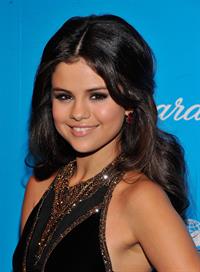 Selena Gomez Unicef Snow Flake Ball at Cipriani 42nd Street in New York City 11/27/12 